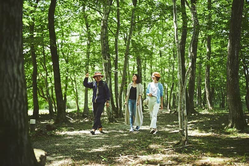 星野リゾートさんのインスタグラム写真 - (星野リゾートInstagram)「【リゾナーレ那須】﻿ 童心に帰る、高原のアグリツーリズモリゾート﻿ ﻿ Hoshino Resorts opened Hoshino Resorts RISONARE Nasu on November 1st, 2019, in Nasu, Tochigi Prefecture. The concept of this resort is an “Agriturismo Resort.” ﻿ 11月1日に開業した「リゾナーレ那須」。地域の生産活動に触れる体験を軸に、リゾートホテルでの食事やさまざまなアクティビティを楽しむ「アグリツーリズモリゾート」をコンセプトに掲げ、那須の大自然の中でのリゾート滞在をご提案しています。﻿ ﻿ ▼「リゾナーレ那須」の特徴﻿▼ ①農作物を育む風景に親しむことができる立地環境﻿ ②天然生林に点在する、快適かつ洗練されたデザインの客室﻿ ③農業を感じる食事や過ごし方をご提案﻿ ④地域の自然環境を活かした「自然を遊ぶ」アクティビティが豊富﻿ ﻿ 12月からは自然の音をより近く感じる、別館の客室も販売を開始しました。ぜひ那須の大自然と地域の生産活動に触れるリゾート滞在をお楽しみください！ ﻿ #HoshinoResorts #星野リゾート #Risonare #リゾナーレ  #RisonareNasu #リゾナーレ那須 #Tochigi #Nasu #栃木県 #那須旅行 #JapaneseHotels #travelJapan #ig_Japan #MyTinyAtlas #JapanTravel #農業体験 #アグリツーリズモ #Agriturismo  #Agritourism #aguriculture」12月18日 15時29分 - hoshinoresorts.official