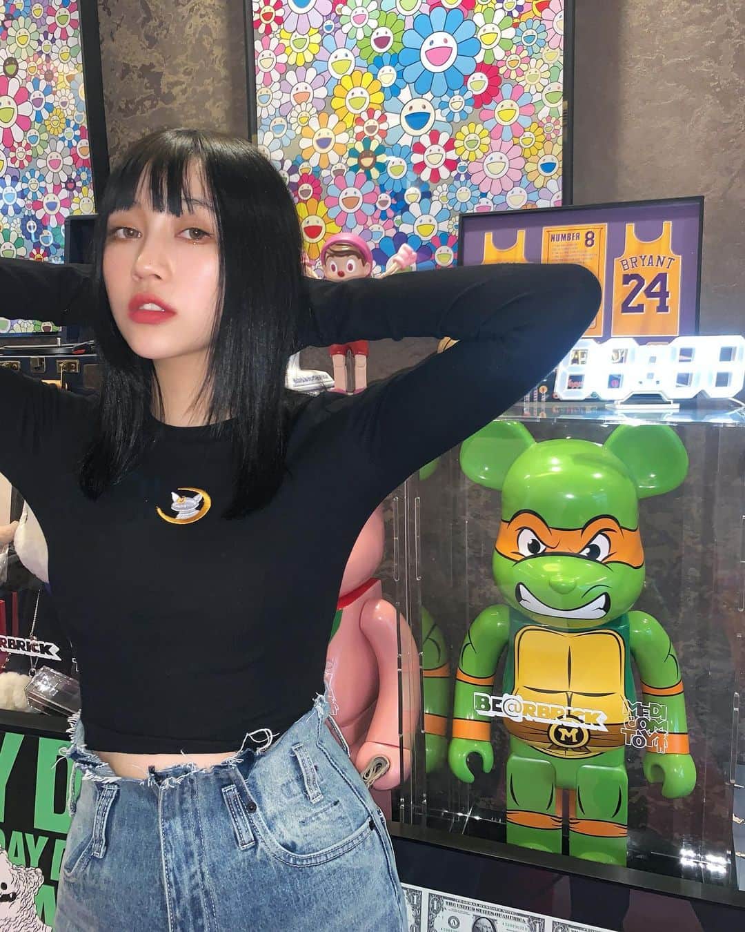 チン・インヒのインスタグラム：「🌙🐰」
