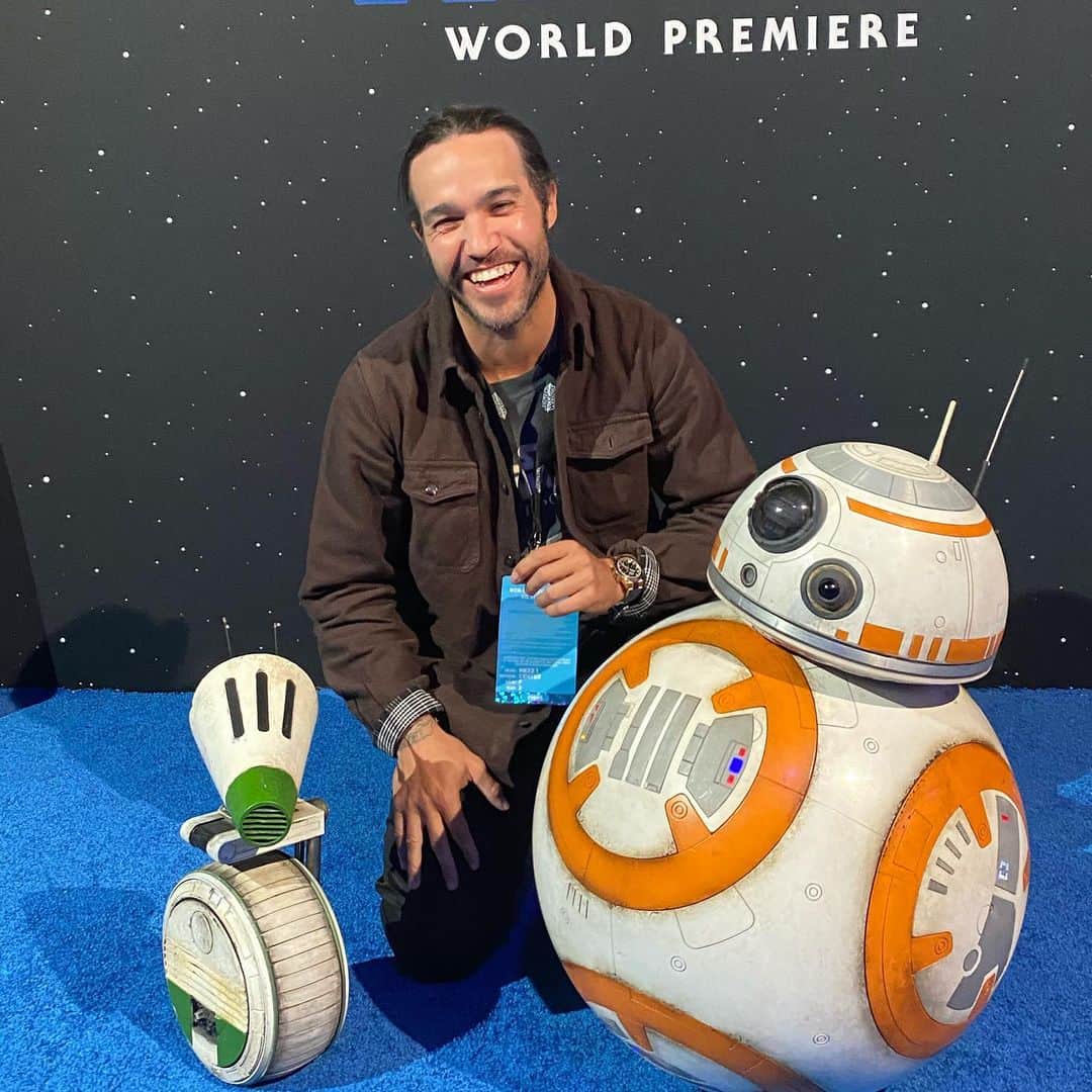 ピート・ウェンツのインスタグラム：「The Force, it’s calling to you. Just let it in... ✨」