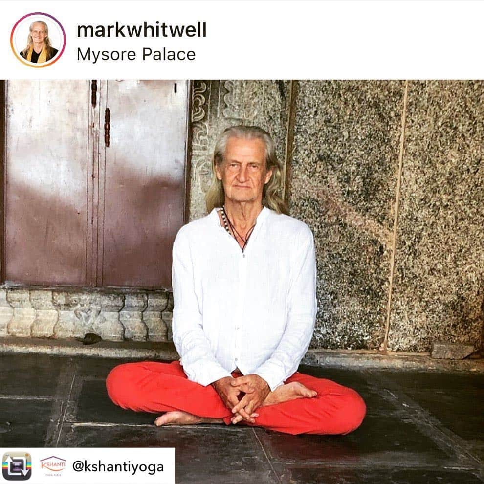 カタリーナ・ドゥニさんのインスタグラム写真 - (カタリーナ・ドゥニInstagram)「Venez vous faire du bien ce week-end! LE MEILLEUR CHRISTMAS PRESENT EVER!!! 🎁@markwhitwell @kshantiyoga 🎁 Rencontrer Mark et découvrir The Heart of Yoga sont deux des plus beaux cadeaux de ma vie.  Mark voyage autour le globe pour partager les principes de la pratique du yoga.  Et c’est le tour de PARIS!!! Avec grand joie, nous recevons Mark pour 3 workshops ce week-end. Dans cette période tellement intense avec les grèves d’un côté et tout le stress inhérent à cette époque de fin d’année de l’autre, la présence de Mark et ses enseignements sont une opportunité à ne pas manquer. Venez!! Finissez l’année de la meilleure manière possible. Reprenez contact avec vous même. venez vous faire du bien!! •Vendredi 20/12 18h30-21h •Samedi 21/12 14h-17h •Dimanche 22/12 14h-17h Don’t miss it!! #theheartofyoga #yoga #krishnamacharya #vedas #yogatradition #teachings #guruji」12月18日 16時04分 - catalinadenis