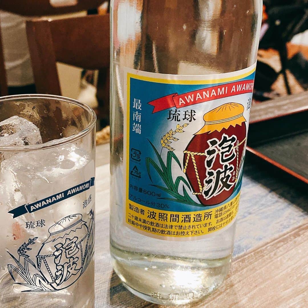 ただすけさんのインスタグラム写真 - (ただすけInstagram)「休暇で波照間島。 異常気象で夏の様な暑さ、でも人も虫も少なく夜中に道路に寝そべって満点の星空を撮影したり、ビーチは貸し切り状態だったり。 充電バッチリで年末まで頑張ります。」12月18日 16時25分 - tdske
