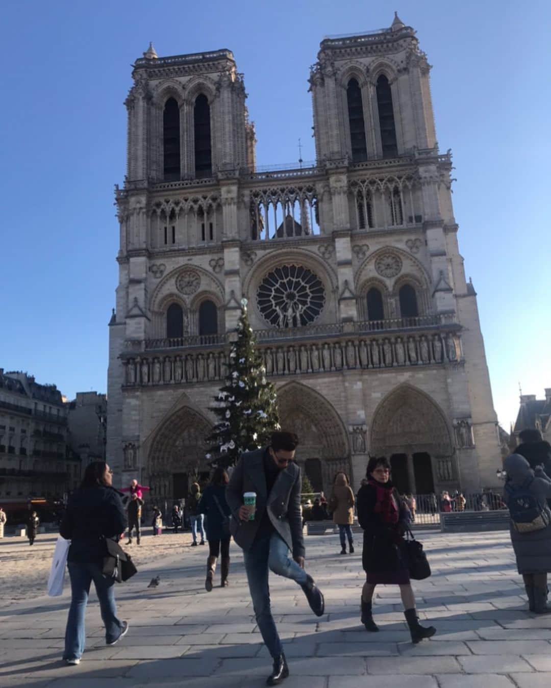 グァンス さんのインスタグラム写真 - (グァンス Instagram)「#1yearsago #Paris #France」12月18日 18時13分 - kwangsamak
