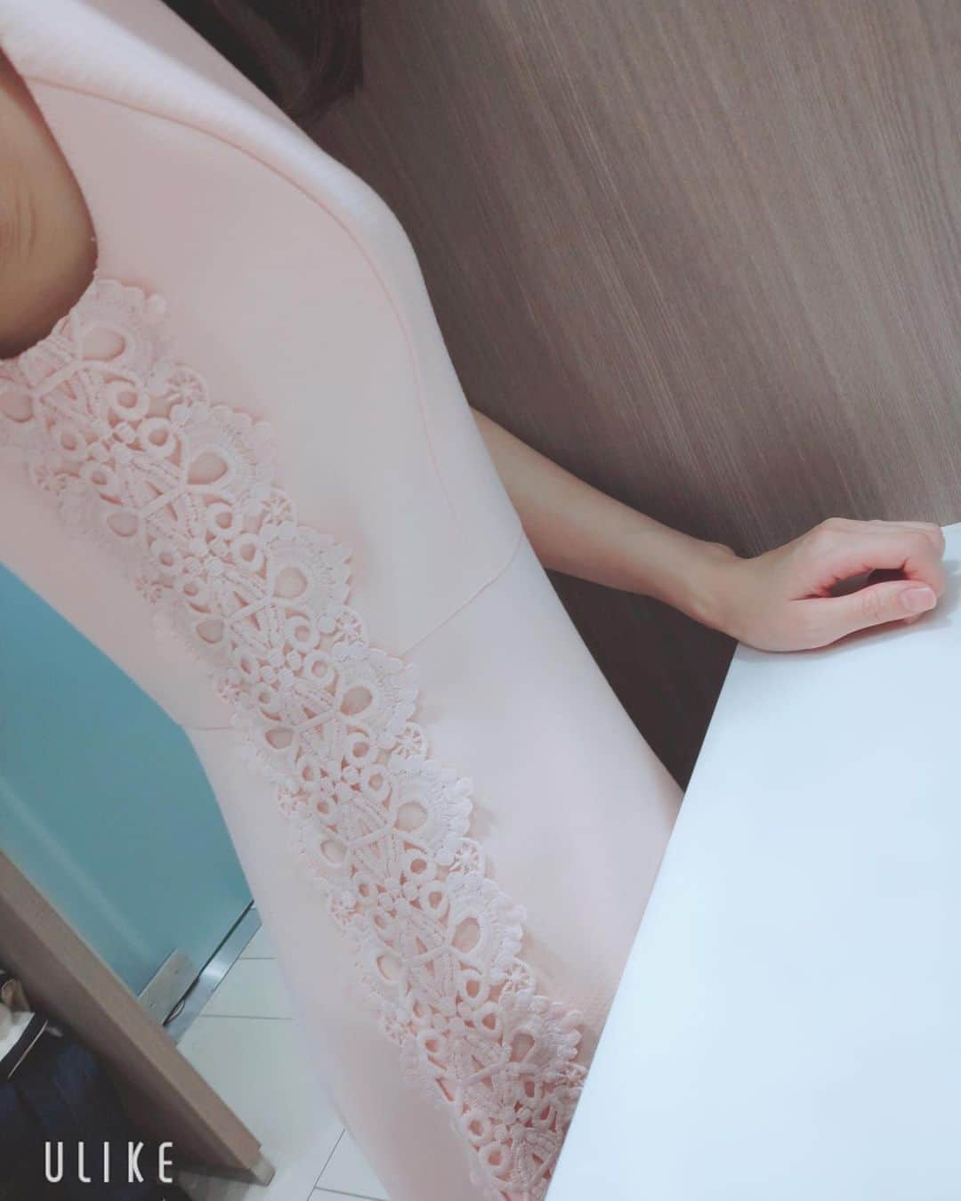 道岡桃子さんのインスタグラム写真 - (道岡桃子Instagram)「ちょっとおめかしして忘年会に行ってきまーす🎵🍺 . ワンピースは楽ちんだから、いくらでも食べられそう😊🍽しかも伸びる素材という💓笑 . .  #ワンピース #ワンピースコーデ #ワンピース好き #アナウンサー #アナウンサー衣装 #ピンク #ノースリーブワンピース #ノースリーブ #忘年会 #外苑前ディナー #longhair psc312-0201 @joint_space @primascherrer #primascherrer #prima_lady #jointspace #pr」12月18日 18時13分 - momoko_ana