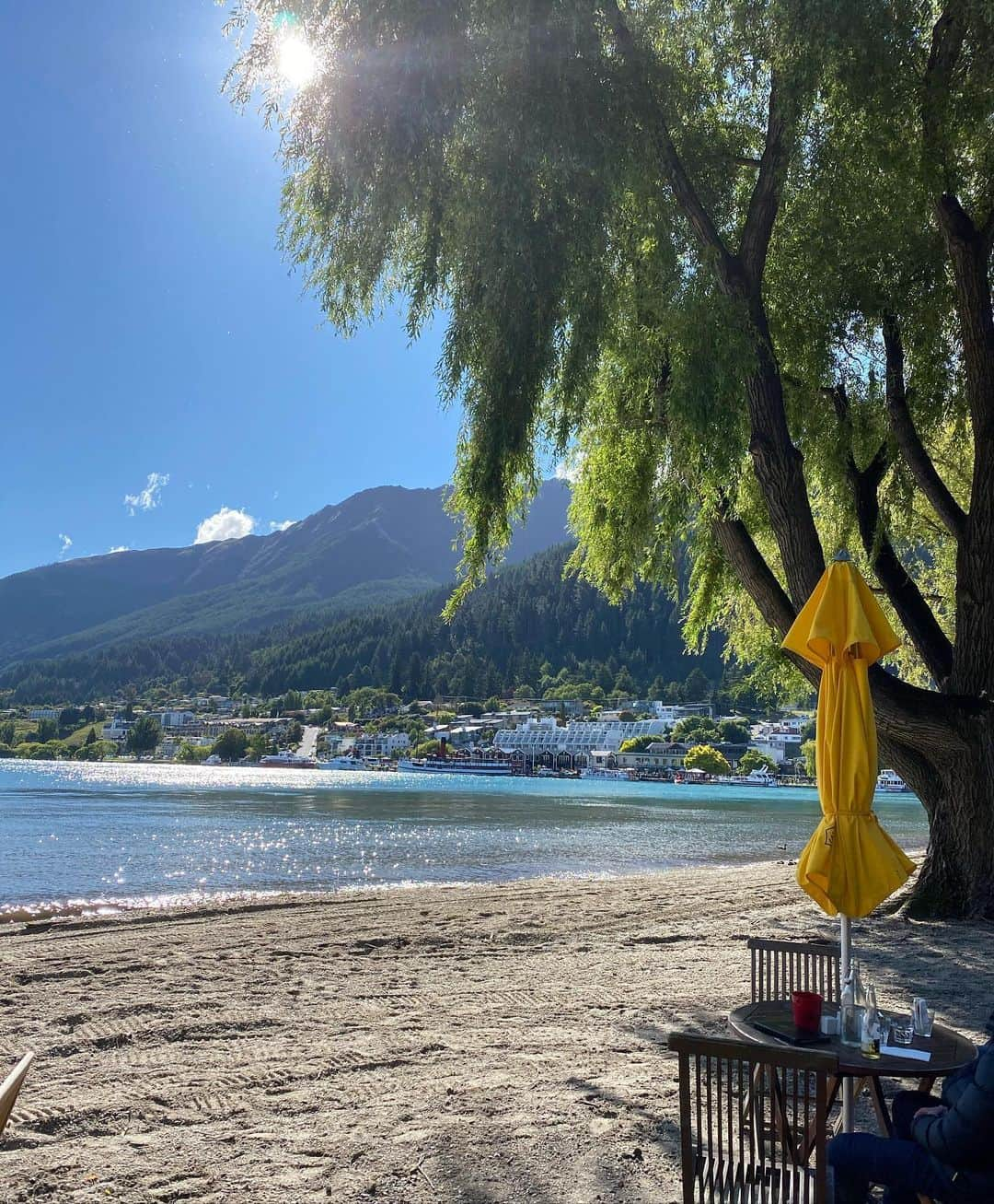 稀鳥まりやさんのインスタグラム写真 - (稀鳥まりやInstagram)「・ ・ 今日はとても良いお天気でした☀️ クイーンズタウン、本当に美しい所です🏔✨ 来れて良かった！！ ・ ・ #ニュージーランド #クイーンズタウン」12月18日 19時32分 - mariya_kitori