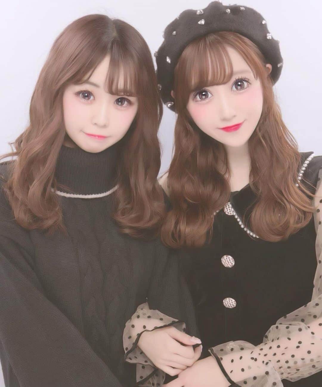 田口未彩さんのインスタグラム写真 - (田口未彩Instagram)「🎀 . . . ななと横浜デートしてきた❤︎ . みいろさんと仲良くなれて嬉しいってゆってくれたけどみぃもななと仲良くなれてほんとに嬉しい🥺💗💗 . . #プリ #プリクラ #プリント倶楽部 #ぷりんと倶楽部 #コレカワ #ピンク加工 #ベレー帽 #ウェーブ巻き #ウェーブ #巻き髪 #ヘアアレンジ #ワンピース #量産型女子 #量産型」12月18日 19時44分 - miiro_taguchi