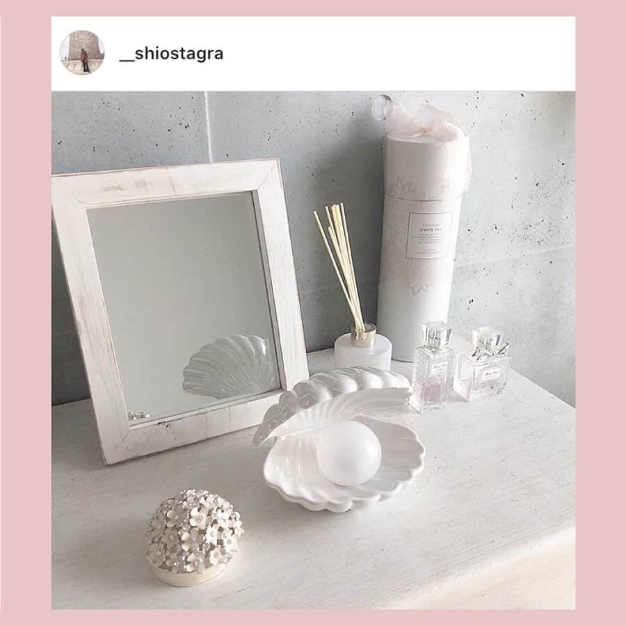 bis_web bis [ビス] さんのインスタグラム写真 - (bis_web bis [ビス] Instagram)「.﻿ ❄️﻿ ﻿ ﻿ 🌹 冬におすすめのフレグランス 🌹﻿ ﻿ ﻿ 香りはもちろん見た目もキュートなフレグランスを紹介します✨自分へのご褒美にもいいかも。﻿ ﻿ スワイプしてね✨﻿ ﻿ ﻿ ﻿ #香水  #perfume #フレグランス #ブランド #置き画くら部 #香水コレクション #香り #annasui #annasui香水  #アナスイ #diorparfums  #ディオール #miumiu #miumiuparfum #ミュウミュウ #jillstuart #jillstuart香水 #ジルスチュアート #fifichachnil #フィフィシャシュニル #bis_web」12月18日 19時52分 - bis_web
