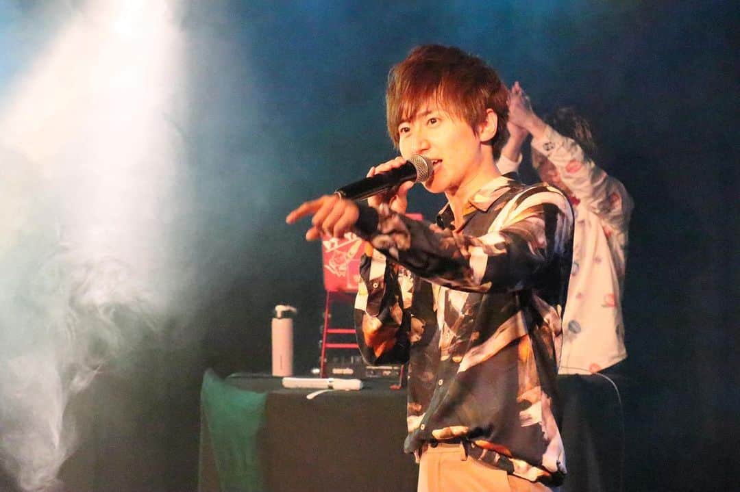 関義哉のインスタグラム：「2019.12.14 photo ① #関義哉 #yoshiya #seki #Christmas #LIVE #photo ・ #instagood #followme #粉我 #フォロー募集 #フォロワー増やしたい #フォロー歓迎  #follow_me #followmeplease #フォロー大歓迎  #いいね #likeforfollow #likeforlikes  #音楽好きな人と繋がりたい #ダンス好きな人と繋がりたい #京都 #kyoto #元新選組リアン #新撰組 #新選組」