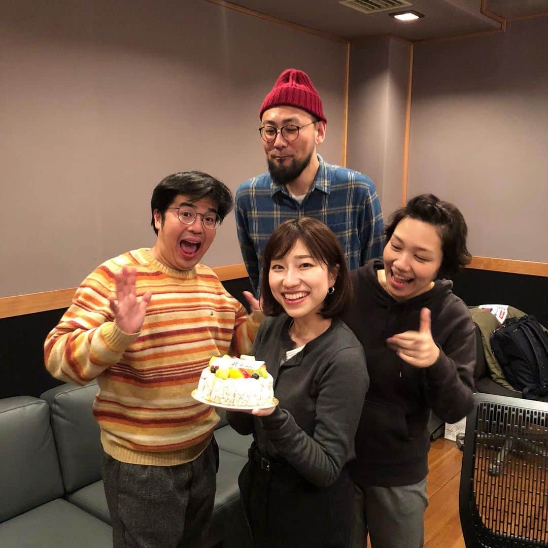 関取花のインスタグラム：「本日29歳になりました🍖いつも支えてくださる皆さま、本当に本当にありがとうございます。おニクの歳、脂の乗ったいい女になれるように頑張ります😊」