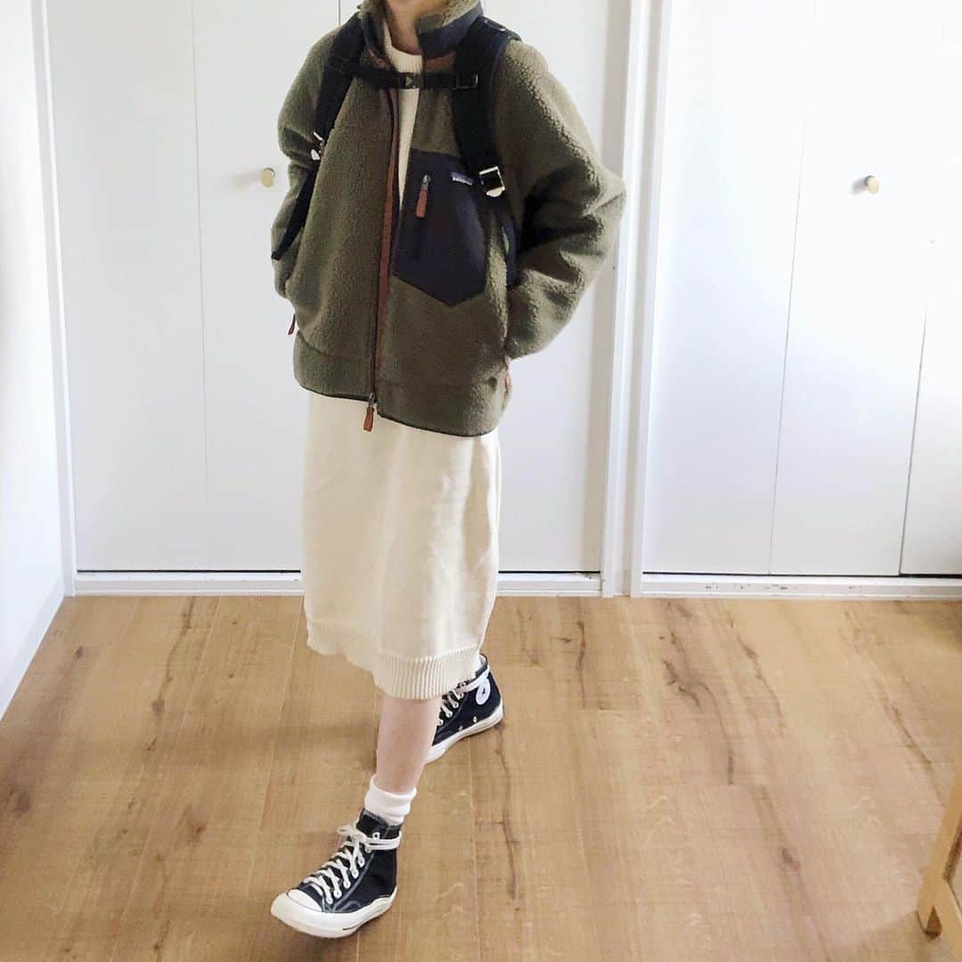 mikiさんのインスタグラム写真 - (mikiInstagram)「* 2019.12.18(wed) ・ patagonia Retro-X キャンプが趣味の私は 単純に防寒服としてキャンプ用に買ったんだけど インスタでみんながお洒落に普段着してるの見て 私もすっかりお洒落着使いしてる(笑) 逆に、キャンプに着て行ったら １回でもの凄い煙の臭いまみれになったから みんなに洗い方聞いてキレイキレイして、、、 もうキャンプで着てません😂笑 来年は古着のRetro狙おうかな♡ ・ ・  #アウトドアファッション #アウトドアコーデ #outdoor #patagonia #retrox #レトロx #パタゴニア #パタゴニアレトロx #パタゴニアフリース #秋コーデ #冬コーデ #高身長コーデ #オーバーサイズ #カジュアルコーデ #ゆるコーデ  #着比べコーデ #着回しコーデ #フリースコーデ #大人カジュアル #スニーカー女子 #メンズライク女子 #メンズライクコーデ #ボーイッシュコーデ #camp #キャンプコーデ」12月18日 21時00分 - miki__072
