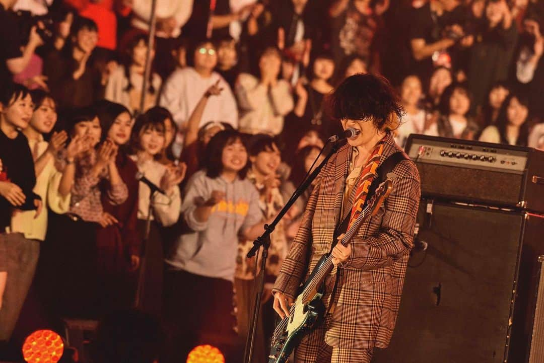 [ALEXANDROS]さんのインスタグラム写真 - ([ALEXANDROS]Instagram)「#ALEXANDROS #18祭 #18Fes﻿ ━━━━━━━━━━━﻿ 🎶放送まであと3日🎶﻿ ━━━━━━━━━━━﻿ ﻿ NHK 総合テレビ ﻿ 12/21(土)22:35〜23:50放送﻿ ﻿ ‪⚡️ここでしか観れない、一度だけの奇跡のパフォーマンス、永久保存版です⚡️‬」12月18日 21時03分 - alexandros_official_insta