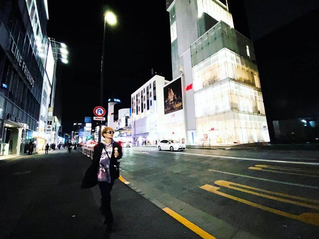 Achiさんのインスタグラム写真 - (AchiInstagram)「🌃 #左手にけん玉」12月18日 22時04分 - achiwilder