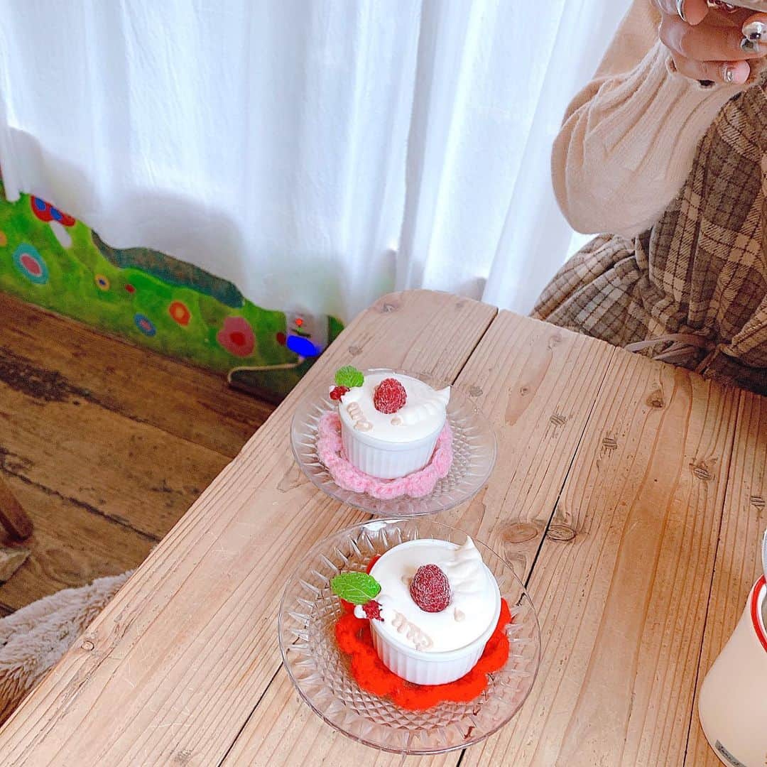 廣川奈々聖さんのインスタグラム写真 - (廣川奈々聖Instagram)「きのうは、デザートまで食べました♡🍰﻿ ﻿ ﻿ 生チョコ焼き！﻿ ﻿ 期間限定で、﻿ かわいいサンタさんにしてくれます〜🤶🏻🎄❤︎嬉 ﻿ ﻿ ﻿ と、最後は私服全身です！☺︎（笑）﻿ ﻿ ﻿ ﻿ #ななせのCafe巡り#ハティフナット#hatifnatt#高円寺カフェ #高円寺ランチ#おすすめカフェ#私服コーデ#cafestagram#ごち」12月18日 22時10分 - nanaseven7_u_u