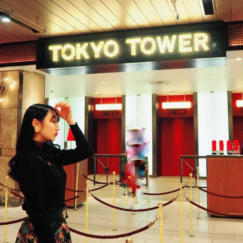mautyanのインスタグラム：「一年半ぶりに前髪が復活しました💇‍♀️ #東京タワー #instcool #lifeinjapan #ドルガバコスメ #東京ワンピースタワー  #イヤリング #韓国ファッション #tokyotravel #イヤリング #love #daily_photojpn #fashionista #citygirls」