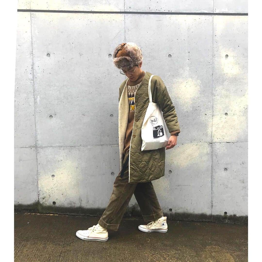 Yasuji Narutoのインスタグラム：「今日の服  上半身は人の服。  ふくどろぼう」