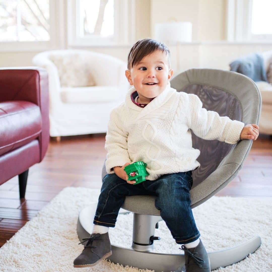 nunaさんのインスタグラム写真 - (nunaInstagram)「Looks like this little cutie is ready for the holidays 😊 Suitable from birth to big kid, our LEAF™ grow is the perfect seat for your little one.  #NunaOxfordCollection #nunaleafgrow #leafgrow #toddlerlife #toddler #coolkid #toddlerfashion #toddlermom #toddlerplay #sweetmoments #babyrocker #babybouncer #babygear #motherhood #momlife #holidayseason」12月19日 1時00分 - nuna_usa