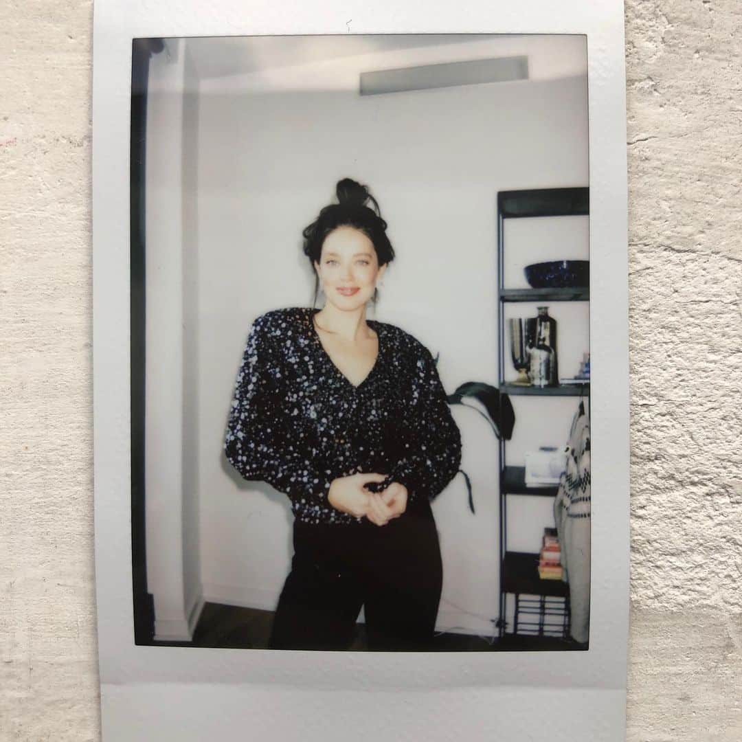 エミリー・DiDonatoさんのインスタグラム写真 - (エミリー・DiDonatoInstagram)「@lotteelisa is back again on YouTube giving us some winter and holiday outfit ideas! 🎄❄️ Link in BIO! @juliabahlsen」12月19日 1時07分 - emilydidonato