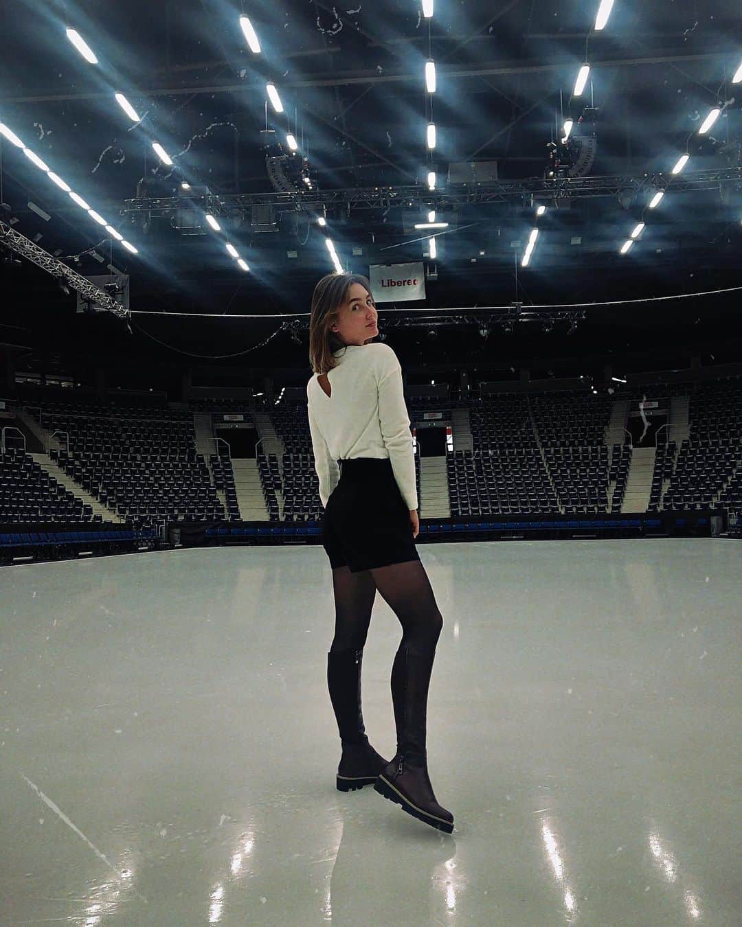 のインスタグラム：「#popelkanalede уже тут-❤️ Last show in this year, we will miss🥰 Thanks to everyone for a wonderful time!))See you at the end of January🤩」