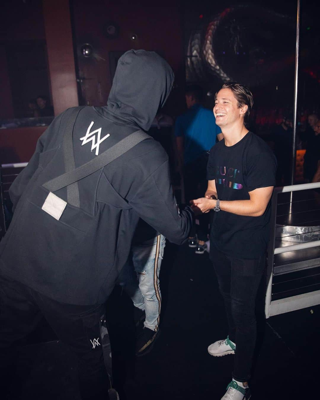 アラン・ウォーカーさんのインスタグラム写真 - (アラン・ウォーカーInstagram)「When @kygomusic tries to play a tropical remix of faded and you gotta step in」12月19日 2時58分 - alanwalkermusic