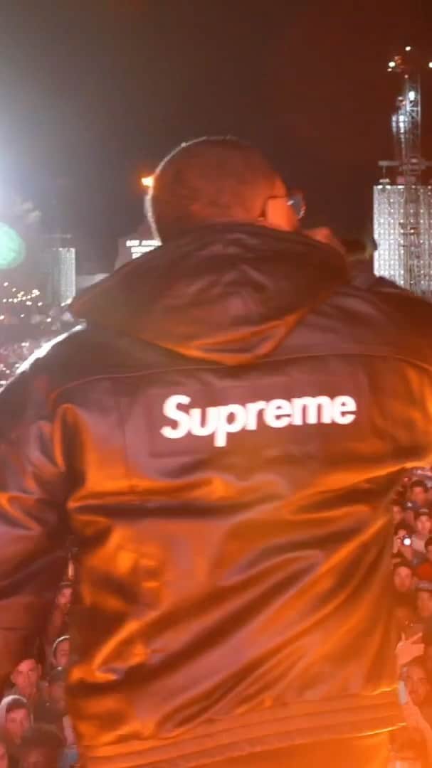 ゲームのインスタグラム：「The Game’s 1st time performing @rollingloud was amazing & captured by @ncf_co !!!! Shout to all the fans 1st & foremost for the energy as well as @otgenasis @anderson._paak @bluefacebleedem @shonpierre_ & @nujerzeydevil for the classic vibes #ProlificRecords #Born2Rap」