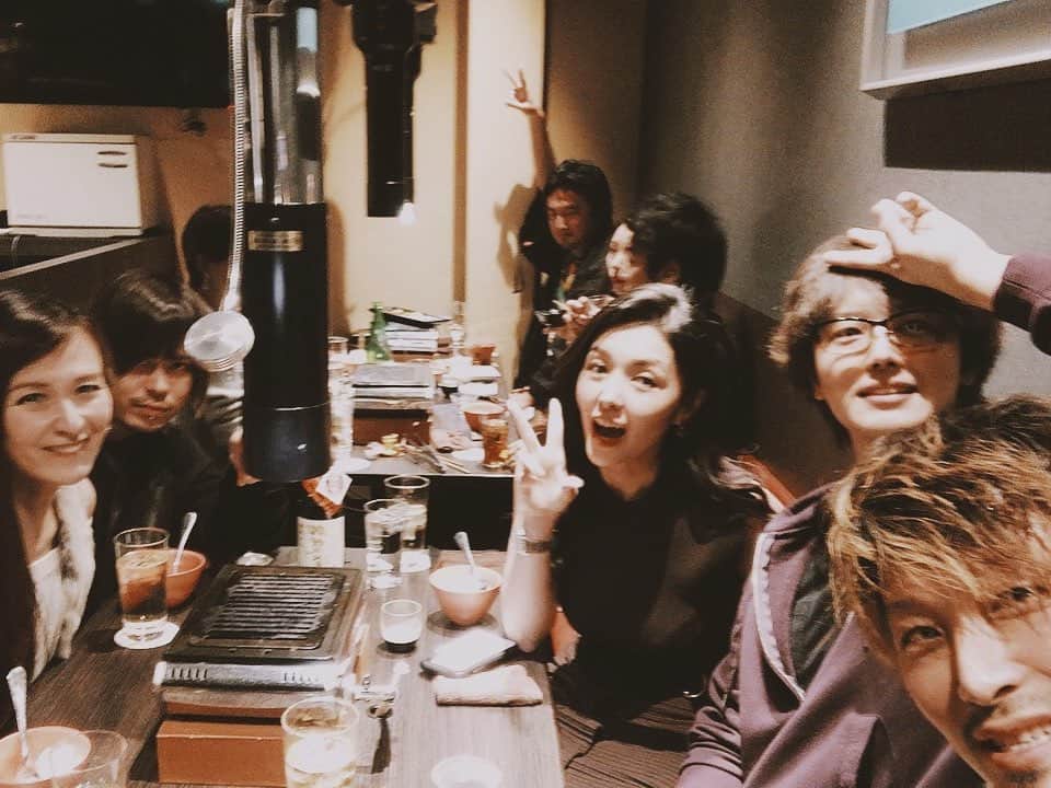 日下裕江さんのインスタグラム写真 - (日下裕江Instagram)「Year end party‼︎ 岩崎健志郎さんのお店で🍖  お肉美味しかった🤤💕 , 幸せ〜✨ , . そして楽しすぎて 可笑しすぎて、 お腹が捩れるほど笑った🤣  あの謎の『え？』というのに ツボって笑ってたけど、 何故そんな流れになったのか、 もはや記憶がない…w  後半箸が転がっても笑ってた🥢🤣🤣🤣, . .  三次会での お絵描き伝言ゲームも、 みんなの絵心の凄さに 涙が出るほど笑った🤣  またやりたい✨  良い忘年会だったな♪  #yearendparty #忘年会　#岩崎健志郎 #焼肉割烹岩崎健志郎上野」12月19日 4時39分 - hiroe___h