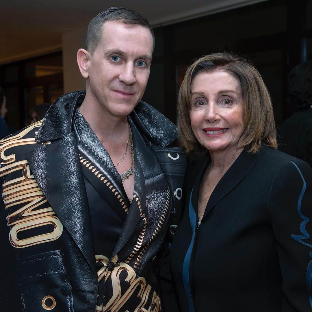 ジェレミー・スコットさんのインスタグラム写真 - (ジェレミー・スコットInstagram)「DON’T MESS WITH US ! @speakerpelosi.」12月19日 5時20分 - jeremyscott