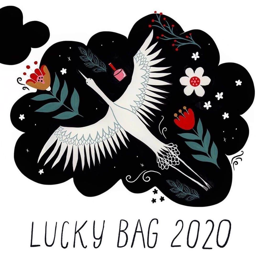 Dinara Mirtalipovaのインスタグラム：「I had a pleasure of designing an Annual Lucky Bag campaign for a beauty company Beautylish @beautylish. Every year they have this event when select lucky bags with makeup and beauty items go on sale and people are counting down and waiting for this! Visit @beautylish to find out more details. ❤️ #beautylish #beautylishluckybag #beautylishluckybag2020 #mirdinara #dinaramirtalipova」