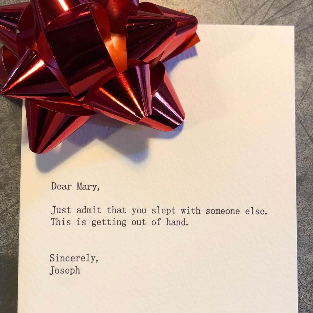 ミシェル・ブランチのインスタグラム：「It’s the most wonderful time of the year. My favorite Xmas card ever, made by @saplingpress 👏🏻」