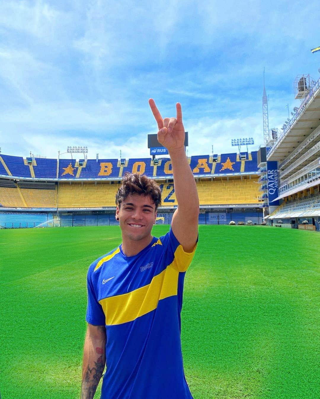 Sebastián Villalobosさんのインスタグラム写真 - (Sebastián VillalobosInstagram)「⚽️💙💛 Bésame la BOCA.」12月19日 7時27分 - sebas