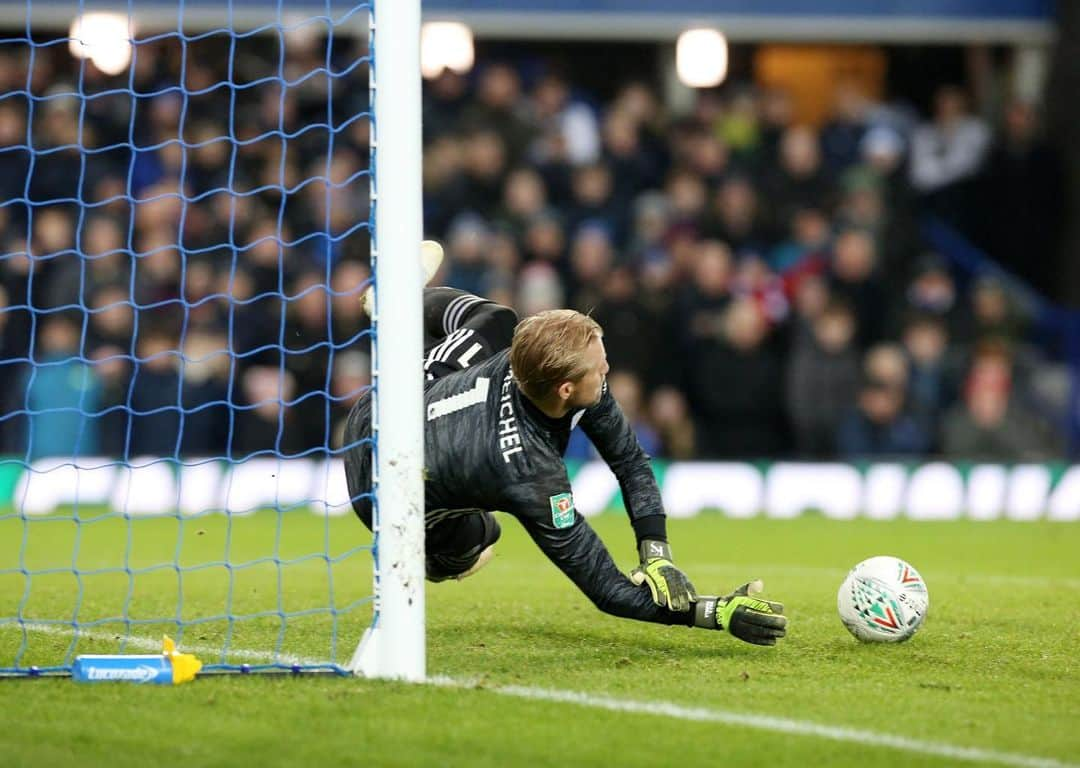 カスパー・シュマイケルさんのインスタグラム写真 - (カスパー・シュマイケルInstagram)「Next round ✅」12月19日 7時53分 - kasperschmeichel