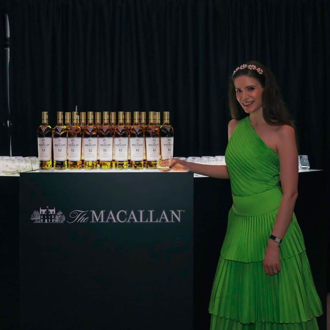 RJMStyleさんのインスタグラム写真 - (RJMStyleInstagram)「The Macallan Edition 5 Launch  Preview. 🥃  #TheMacallan Edition No.5 is the brands homage to the diversity and complexity of natural colour. The Macallan are shaped from time spent in the very best casks; maturing, nurturing and developing character.  World renowned colour masters at the #Pantone Color Institute™ created a unique colour for this special Edition which was unveiled on the day a beautiful purple. 🧞‍♀️💜💜💜💜」12月19日 17時28分 - rjmstyle