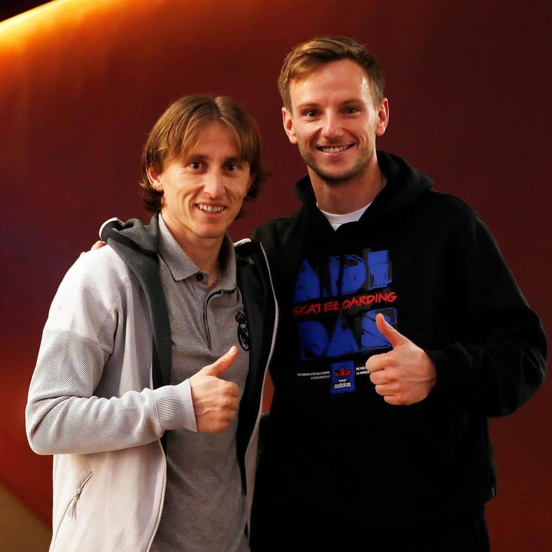 イヴァン・ラキティッチのインスタグラム：「I jos jednom smo odigrali najvecu utakmicu, uz puno borbe ali uvijek uz tebe brate @lukamodric10 💪⚽️ #brat #elclasico #zajednosmojaci #iznadsvihhrvatska」