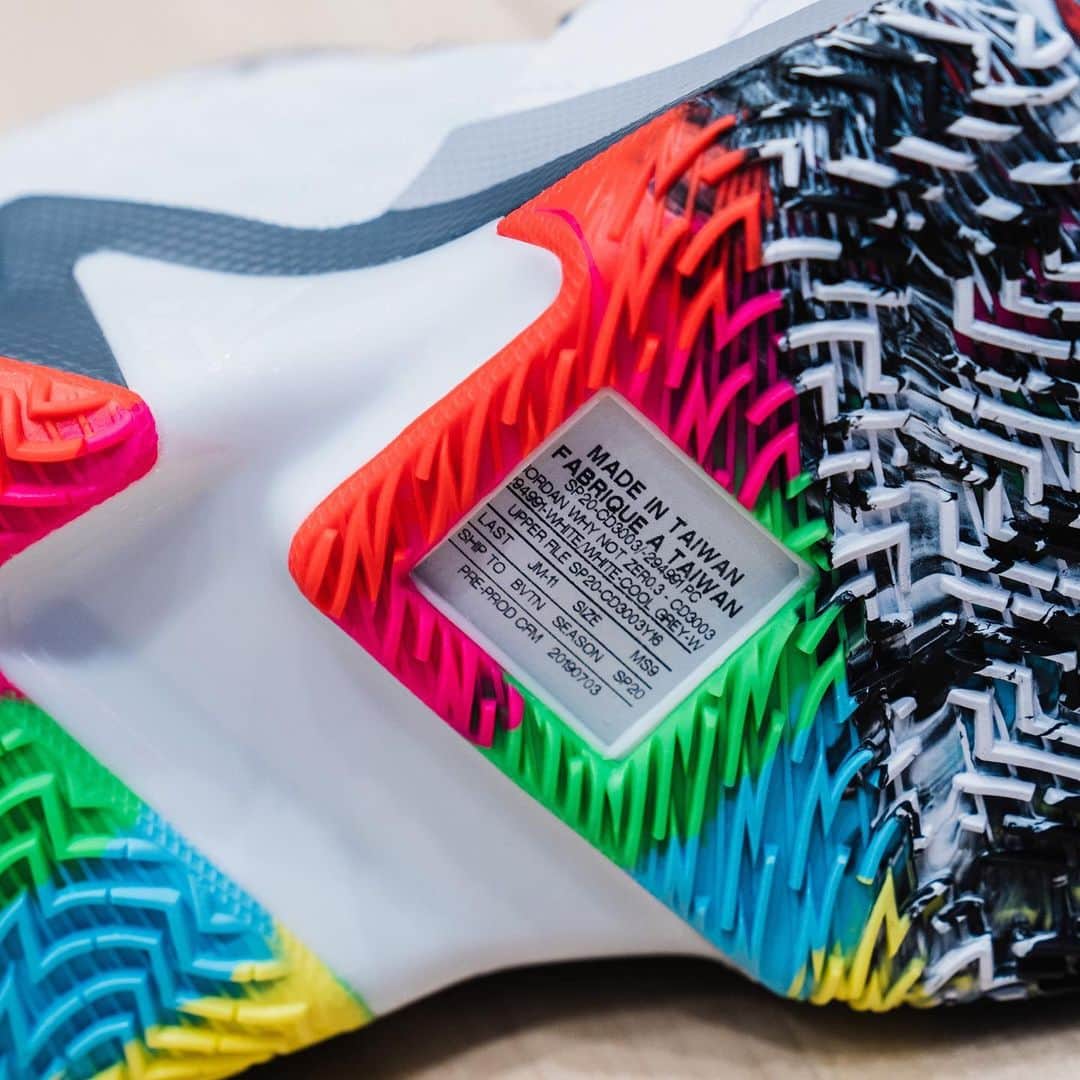HYPEBEASTさんのインスタグラム写真 - (HYPEBEASTInstagram)「@hypebeastkicks: @jumpman23 has revealed @russwest44’s newest Why Not Zer0.3. Mixing wild colors, patterns and prints above its mesh base, the shoe’s detailed upper is accented further by a jagged midsole, a direct nod to the Houston Rockets point guard’s sharp and aggressive play on the court. Even the outsole gets in on the action by way of a translucent window that displays a size tag. The “Zer0 Noise” colorway will release on Nike’s webstore come January 2 alongside a special apparel range designed in collaboration with Russ himself.⁠⠀ Photo: Eddie Lee/HYPEBEAST」12月19日 18時31分 - hypebeast