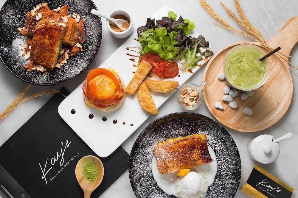 タイ国政府観光庁さんのインスタグラム写真 - (タイ国政府観光庁Instagram)「⠀ 【🇹🇭🍴タイ美食レストラン🍴🇹🇭】⠀ ⠀ 毎週木曜日は、タイグルメ情報をお届け😘⠀ 今回は、バンコクの「ケイズ・ブティック・ブレックファースト」 @kaysboutiquesへGO🏃‍♂‍🏃‍♀‍✨⠀ ⠀ こちらのお店は、バンコクで“フォトジェニックなカフェ”としても人気の一軒🎶⠀ ⠀ 「ケイズ・ブティック・ホテル」にあるカフェで、壁一面に飾られたパステルカラーのお花が可愛いと評判🌸⠀ ⠀ おすすめはロイヤル・フレンチトーストで、アイスと一緒に食べると至福の味わいです🤤💞⠀ ⠀ #タイ美食レストラン #タイ #バンコク #ケイズブティックブレックファースト #フレンチトースト  #タイカフェ #おしゃれカフェ #カフェ巡り #カフェ部  #カフェ好きな人と繋がりたい #こんなタイ知らなかった  #タイ旅行  #女子旅 #タビジョ #thailand #bangkok #kaysboutiques #cafe #bkkcafe #thaifoodstagram #thaifoodie  #amazingthailand #thailandtravel #thailandtrip #thai #thaistagram #lovethailand #genic_thailand #girlstrip #tabijyomap_thailand」12月19日 18時36分 - amazingthailandjp