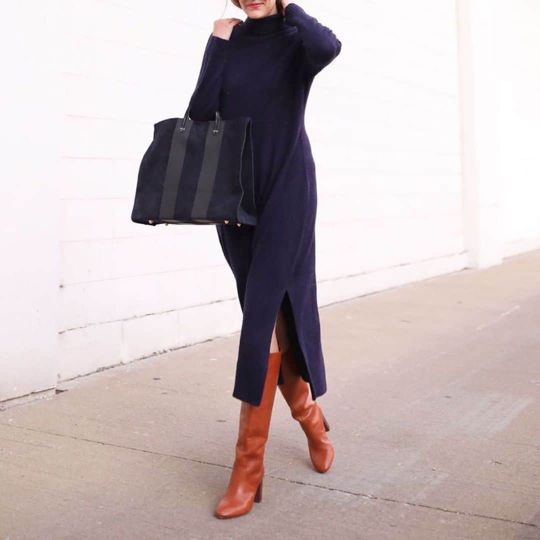Anna Jane Wisniewskiのインスタグラム：「A cozy sweater dress under $90 and a few other winter dresses from @ModCloth are on the blog today. #modclothsquad / ad / http://liketk.it/2IiBx #liketkit @liketoknow.it #LTKunder100 #sweaterdress 📸 @hannahschweissphotography」