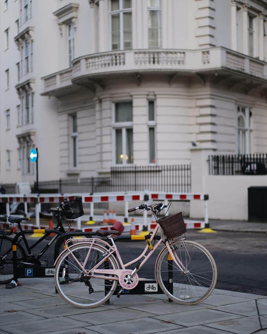 関根正悟さんのインスタグラム写真 - (関根正悟Instagram)「“a week ago.🇬🇧” ・ CHARI COLLECTION 2019AW🚲 ・ #leicaM10 #summilux50  #shogosekine #london」12月19日 12時21分 - shogosekine0319