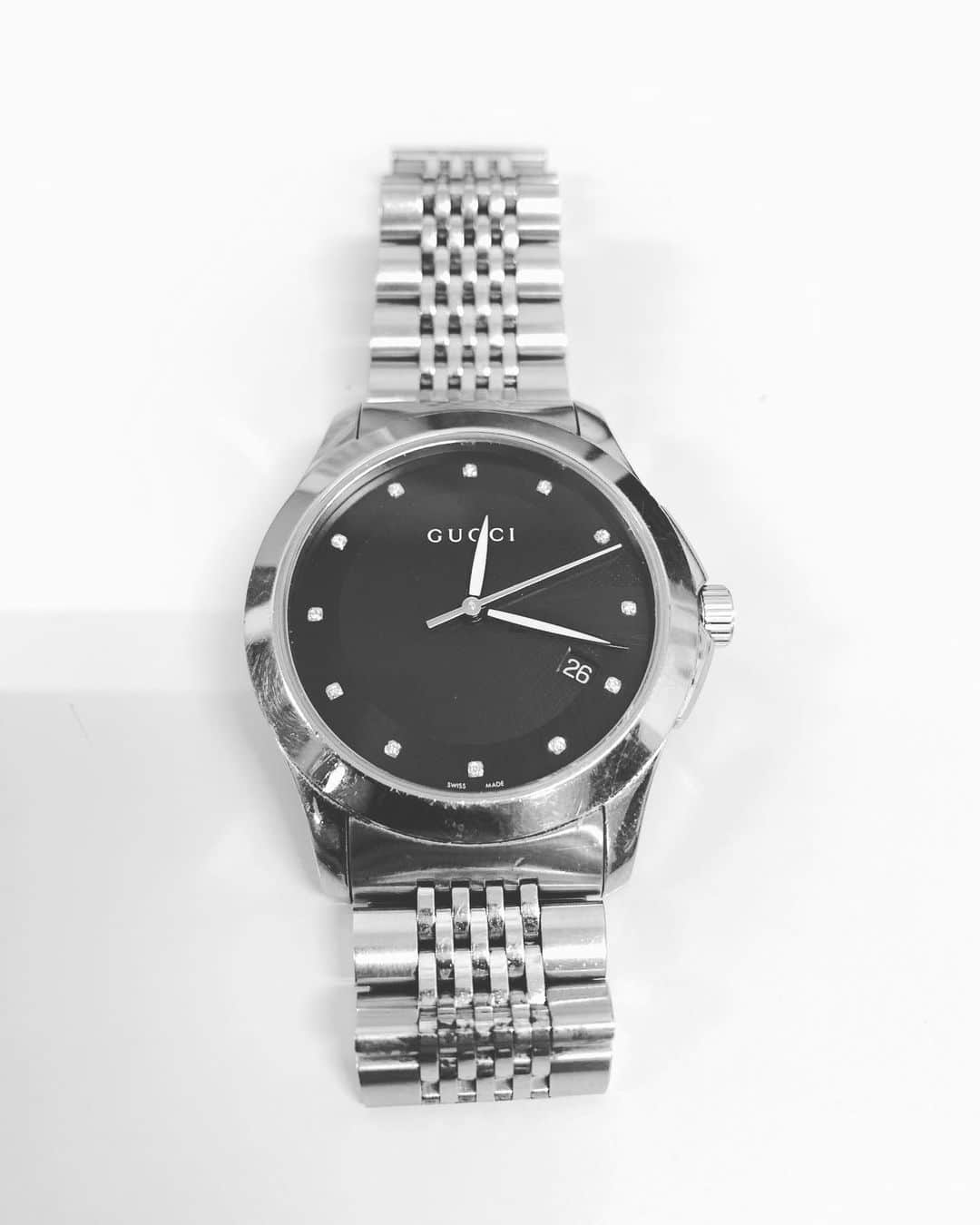 オザ兵長【公式】 さんのインスタグラム写真 - (オザ兵長【公式】 Instagram)「腕時計を買おうと思っていたら、人生の先輩（65歳）からGUCCIの腕時計を貰った✨ 高価な物を頂いて、ありがたや。ありがたや。 壊れるまで使わせてもらおう。  #GUCCI #グッチ #腕時計」12月19日 12時25分 - ozaheicho