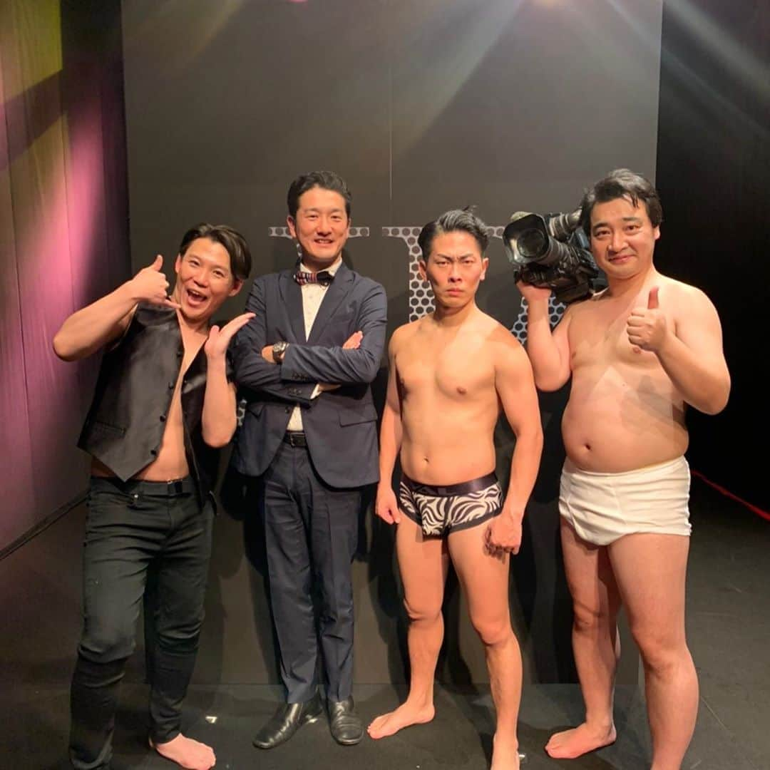 太田博久さんのインスタグラム写真 - (太田博久Instagram)「先日のベストネタライブ的なライブ。ルミネ満員御礼。最高に楽しかった。いろいろネタして集大成がこの感じです。協力してくれた先輩、後輩のみな皆様。本当に有難うございました！ #ジャングルポケット #僕の好きなネタ」12月19日 12時33分 - hirohisaota