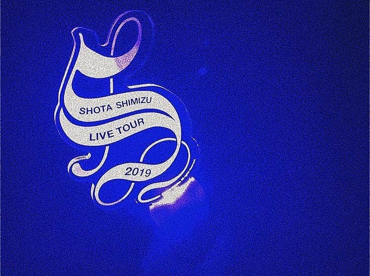 Arika Kuriharaのインスタグラム：「. 清水翔太LIVE 2019！ . . 神すぎる歌声に むっちゃパワーもらった🔥🤗❤️ . . あゆはるちゃん彼の影響で わたしはすっかり 大ファンになりました❤︎ . #清水翔太 #清水翔太ライブ #2019」