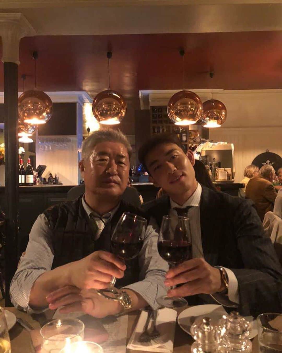 ユン・ソギョンのインスタグラム：「아부지랑❤️」
