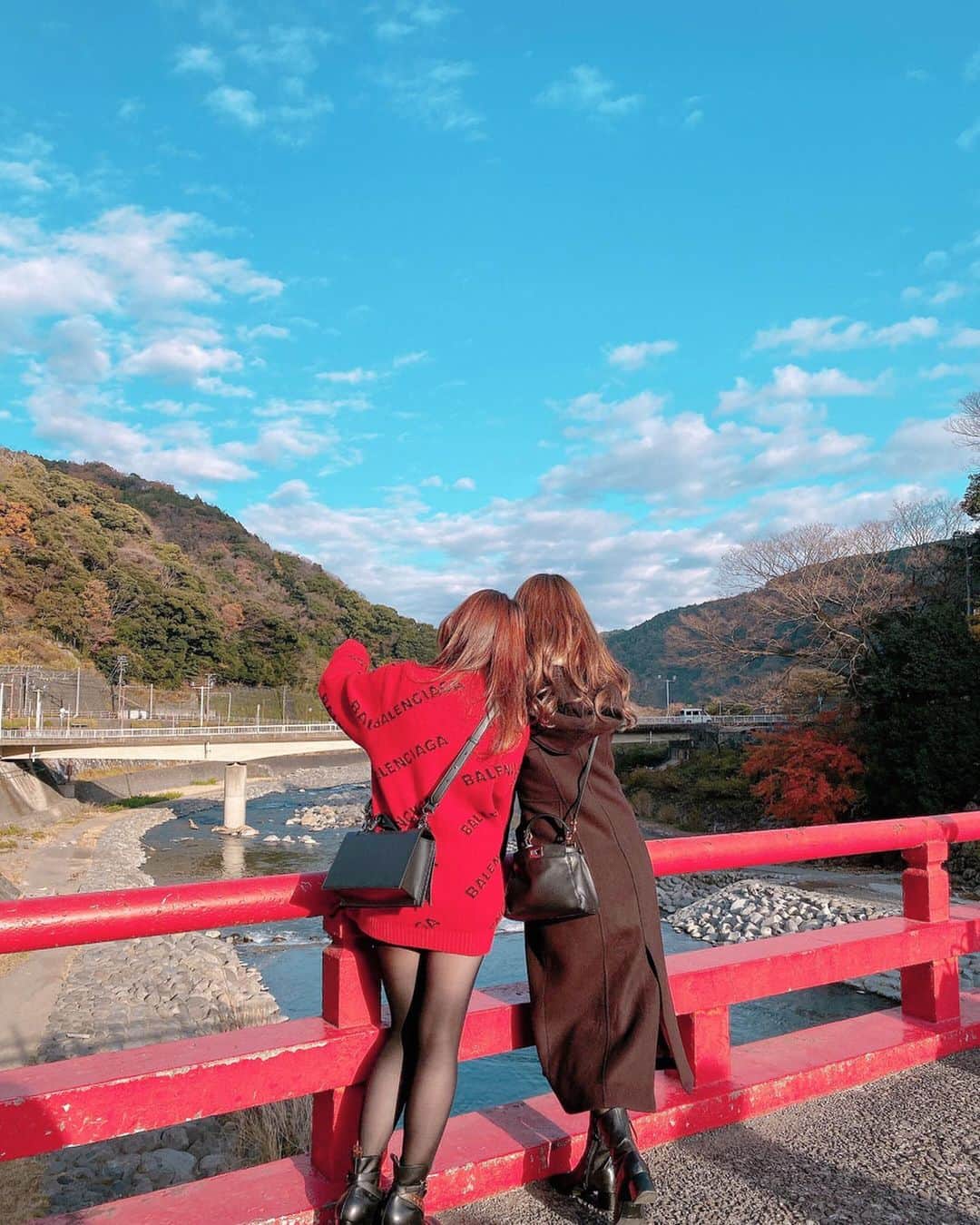 阿比留李帆さんのインスタグラム写真 - (阿比留李帆Instagram)「箱根旅行はだいすきなともだちと2人で..🥺✨ いっしょにいて凄く心地いい時間で たくさん笑ってたくさん話して ほんっっとに有意義なじかんだったよ🐻 かれん、いつもありがとう💕🥰 #箱根#箱根女子旅#箱根旅#hakone#箱根温泉#温泉#旅行」12月19日 19時02分 - riholiday717