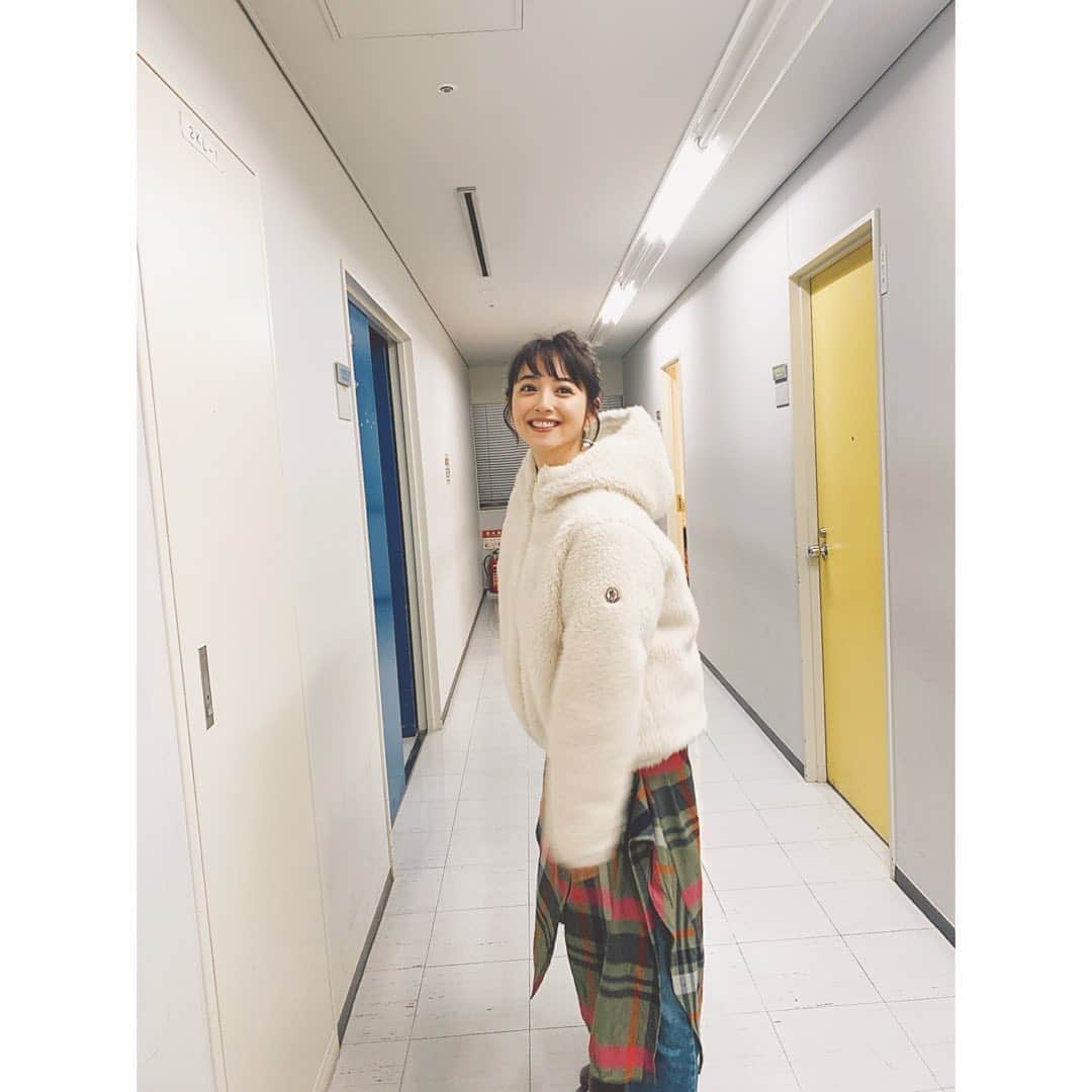 佐々木希さんのインスタグラム写真 - (佐々木希Instagram)「#MONCLER のジャケット リバーシブルで使えて暖かい☺️ #のぞみの私服」12月19日 14時08分 - nozomisasaki_official