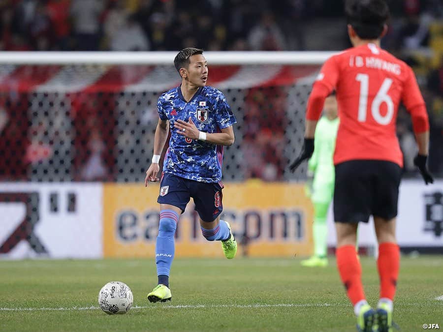 日本サッカー協会さんのインスタグラム写真 - (日本サッカー協会Instagram)「📸Match photos｜#SAMURAIBLUE 韓国に敗れて3大会ぶり優勝ならず ・ 韓国は3戦全勝で優勝し、大会3連覇で通算5度目の優勝。日本は2勝1敗で2位。日本戦の前に行われたもう1試合で、香港を2-0で初勝利を挙げた中国代表が1勝2敗で3位。香港は3連敗で4位でした。 ・ 個人賞には#鈴木武蔵 選手（#北海道コンサドーレ札幌 ）がBrave賞（敢闘賞）、3得点のFW#小川航基 選手（#水戸ホーリーホック ）が得点王を獲得。大会MVPには韓国代表ファン・インボム選手、ベストGK賞は韓国のキム・スンギュ選手、ベストDF賞は韓国のキム・ミンジェ選手が選ばれました。 ・ ―――――――――――――――――― EAFF E-1サッカー選手権2019 決勝大会 📅12/18（水） 19:30KO 🇯🇵#SAMURAIBLUE 0-1 韓国 👉大会情報はJFA.jpへ ・ #daihyo #E1 #新しい景色を2022」12月19日 14時58分 - japanfootballassociation