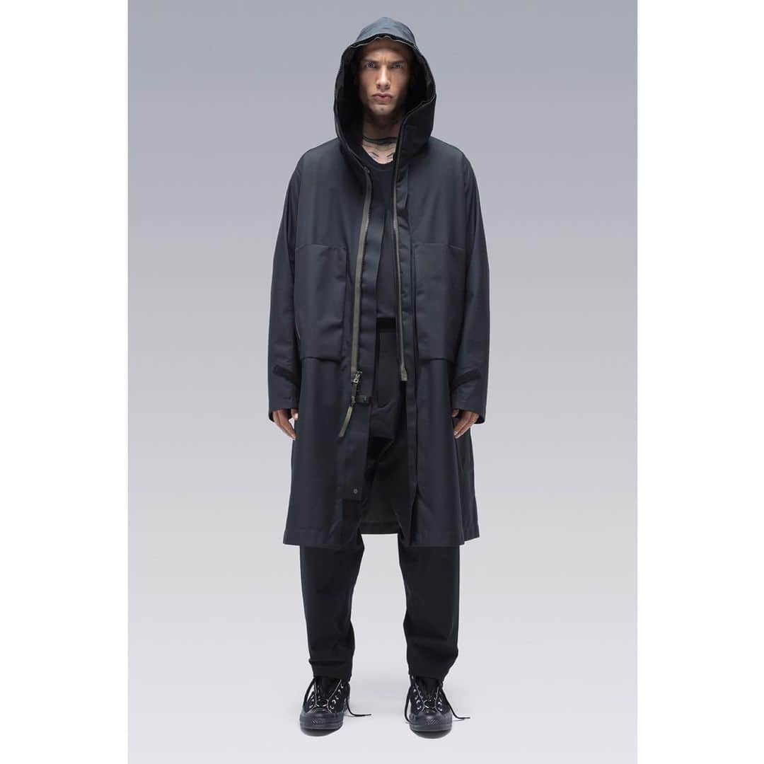 UNITED ARROWS & SONSさんのインスタグラム写真 - (UNITED ARROWS & SONSInstagram)「【 Recommend 】 < ACRONYM®︎ > J61-GTV now in store. #unitedarrowsandsons  #unitedarrows #harajuku  #acronym」12月19日 15時04分 - unitedarrowsandsons