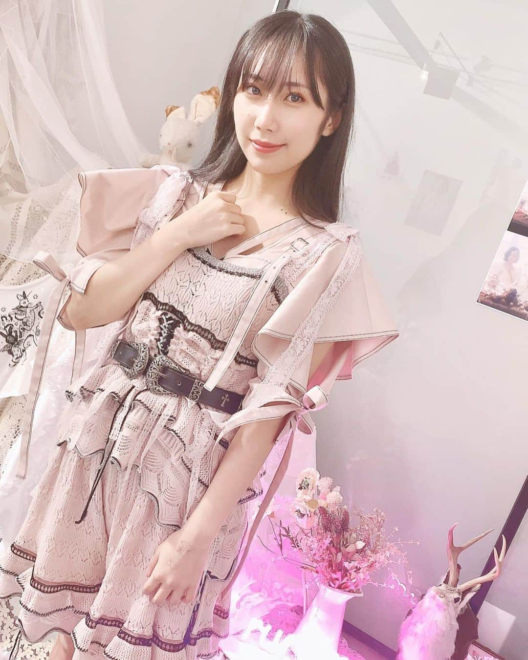 東佳苗さんのインスタグラム写真 - (東佳苗Instagram)「rurumu:2020ss snap❤︎❤︎❤︎ 神宿のひなちゃん🎀流石ピンクの申し子…💓 りさちー💕 普段モノクロのイメージだけどピンクも似合う💗 HKT上野遥ちゃん🐇 井上由莉耶ちゃん🐇仲良し☺️🎀いつも有難う💝 クマリデパート優雨ナコ、さおちゃん💎💞 キキララですね…🌟☁️ フィン🐹ピンクかわいいね🍼  アイドルとか元アイドルの方が沢山来て下さってます☺️みんなそれぞれの似合い…💕 #rurumu #rurumu2020ss」12月19日 15時12分 - usagi_kanae