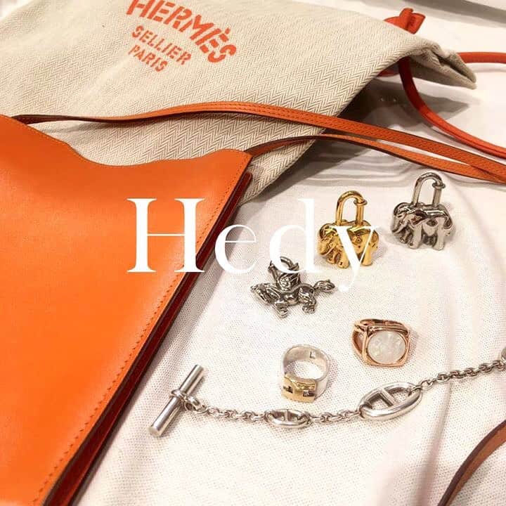 のインスタグラム：「ㅤㅤㅤㅤㅤㅤㅤㅤㅤㅤㅤㅤㅤ On the 26 of Dec（Thu）,we will hold ＜VINTAGE SHOP Hedy＞ POP UP. Looking forward to seeing you. 12月26日（木）より、都会的でモードなイメージをコンセプトに代官山とウェブにショップを構えるヴィンテージショップ＜Hedy＞のポップアップを開催します。バッグやジュエリー、時計やスカーフなど、＜Hedy＞がセレクトするアイテムが100点ほど並びます。ぜひお越しください。 #H_beautyandyouth @h_beautyandyouth  #BEAUTYANDYOUTH #Unitedarrows #hedy #hedy_japan @hedy_japan」