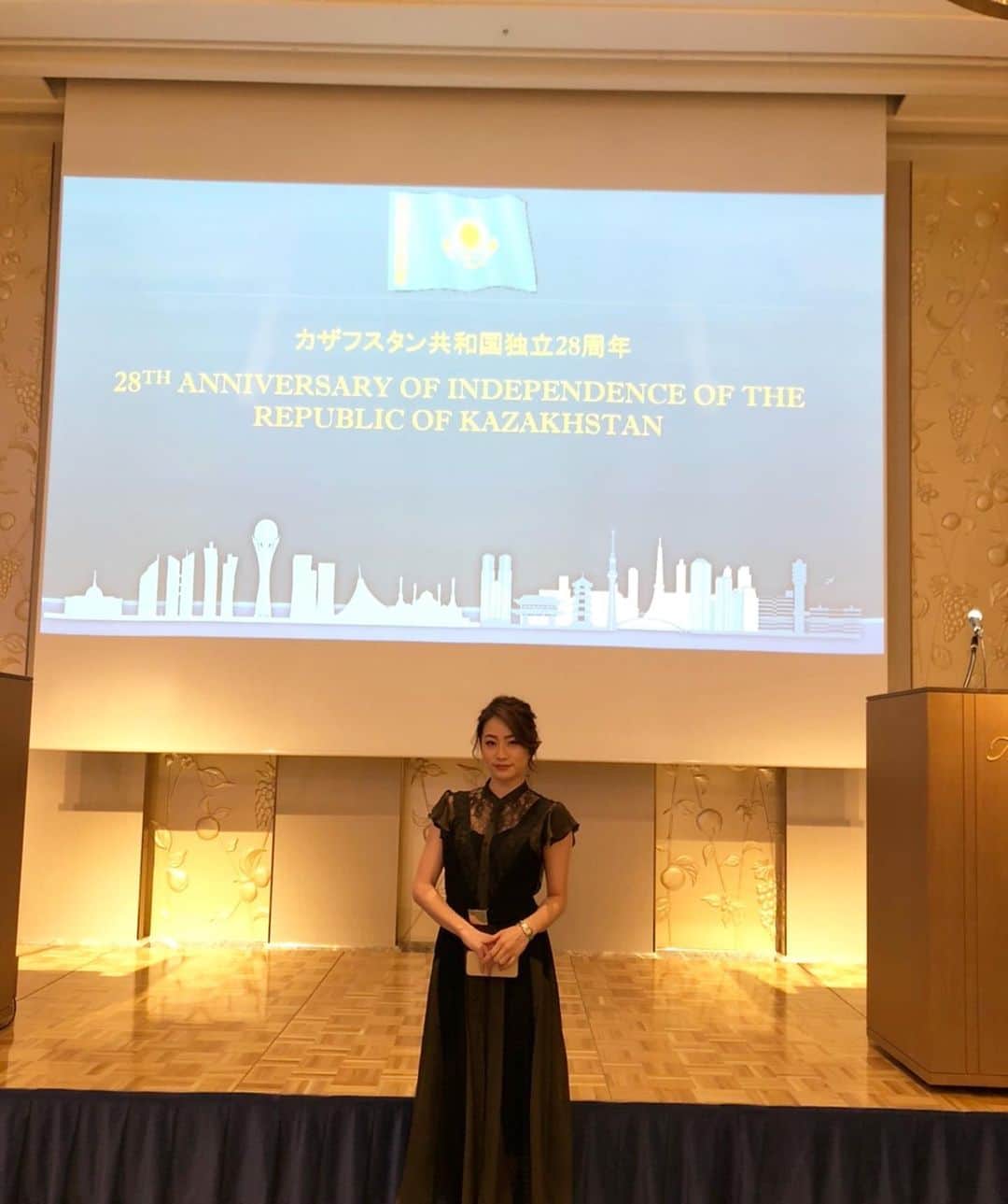 東森美和さんのインスタグラム写真 - (東森美和Instagram)「先日、12/12にカザフスタン共和国🇰🇿独立28周年の式典に招待して頂きました。  カザフスタン共和国の大使にもご挨拶させて頂きました。  弊社のお取引先様にカザフスタン大使館関連のルートをご紹介させて頂き、この度カザフスタン共和国で、マイニングビジネスのスタートのお手伝いをさせて頂きました。  日本でマイニング稼働してる方や、マイニングをお考えの方は、ぜひマシン受け入れ可能ですので、ご連絡頂ければ、ご紹介させて頂きます✨  ぜひお気軽にお問い合わせください〜  #カザフスタン #カザフスタン共和国 #カザフスタン共和国28周年 #東森美和 #マイニングマシン #マイニング」12月19日 16時50分 - higashimorimiwa