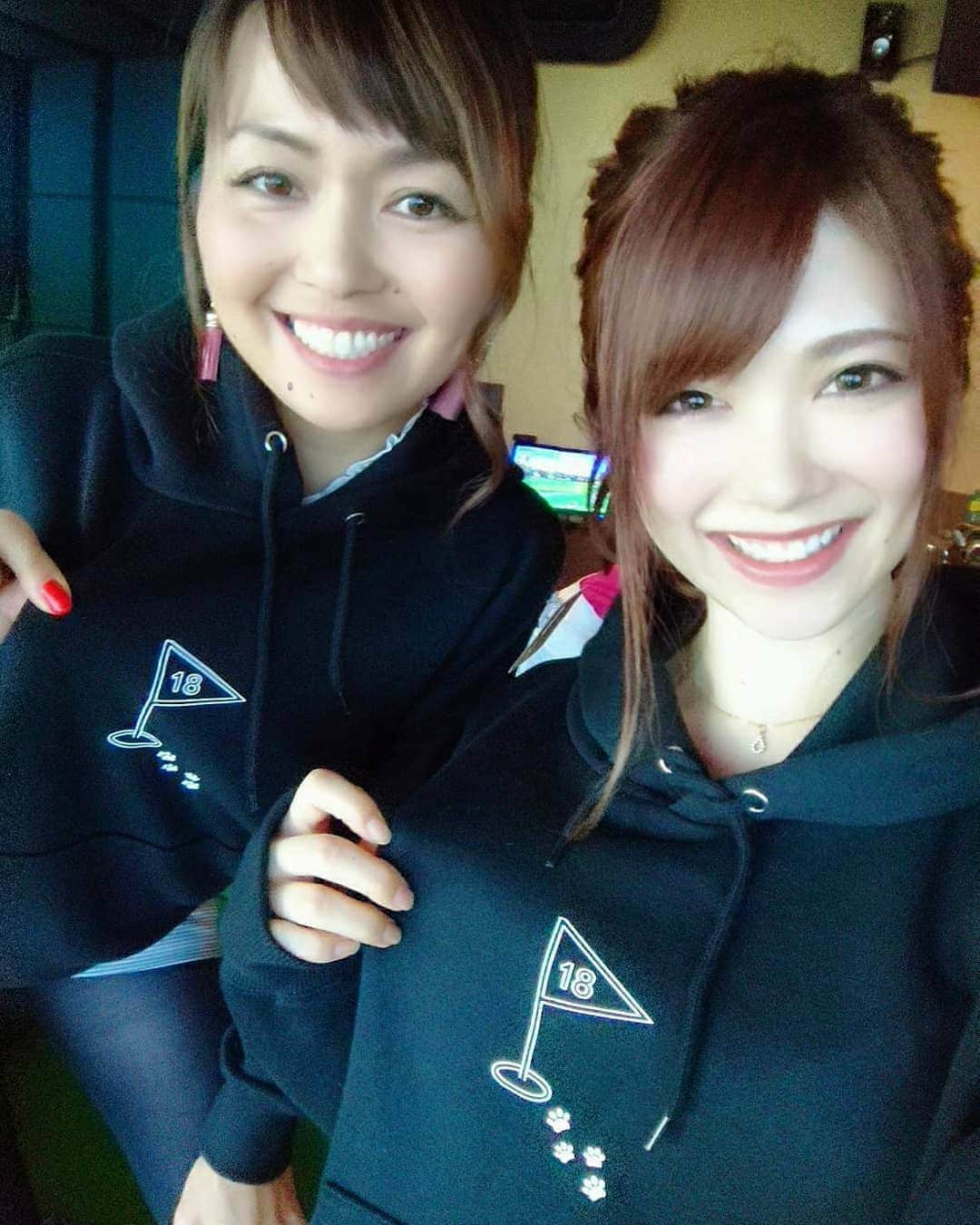 一ノ瀬奈々さんのインスタグラム写真 - (一ノ瀬奈々Instagram)「． ． ． 毎月開催されているシュミGolトーク( @golftriggerofficial )交流会イベントにインフルエンサーとして参加させていただきました！ シミュレーションは二回目でしたが、今回初心者の方も沢山いらっしゃって、経験者と2チームに分かれてレッスンができたので、嫌な緊張感もなく楽しめました！ 知重プロ( @chie_golf )ありがとうございます！ ． ． #ゴルフトリガー #シュミgolトーク #インドアゴルフ #シミュレーションゴルフ #ゴルフスクール #トリガーオート #ゴルフ #ゴルフ女子 #ゴルフコーデ #ゴルフレッスン場 #golf⛳️ #ゴルフ初心者 #フリーモデル #企業モデル #広告モデル #撮影モデル #一ノ瀬奈々 #ゴルフファッション #モデル #女子力 #モデル体型 #pr #広告 #雑誌 #photo」12月19日 16時51分 - 2008sn2010