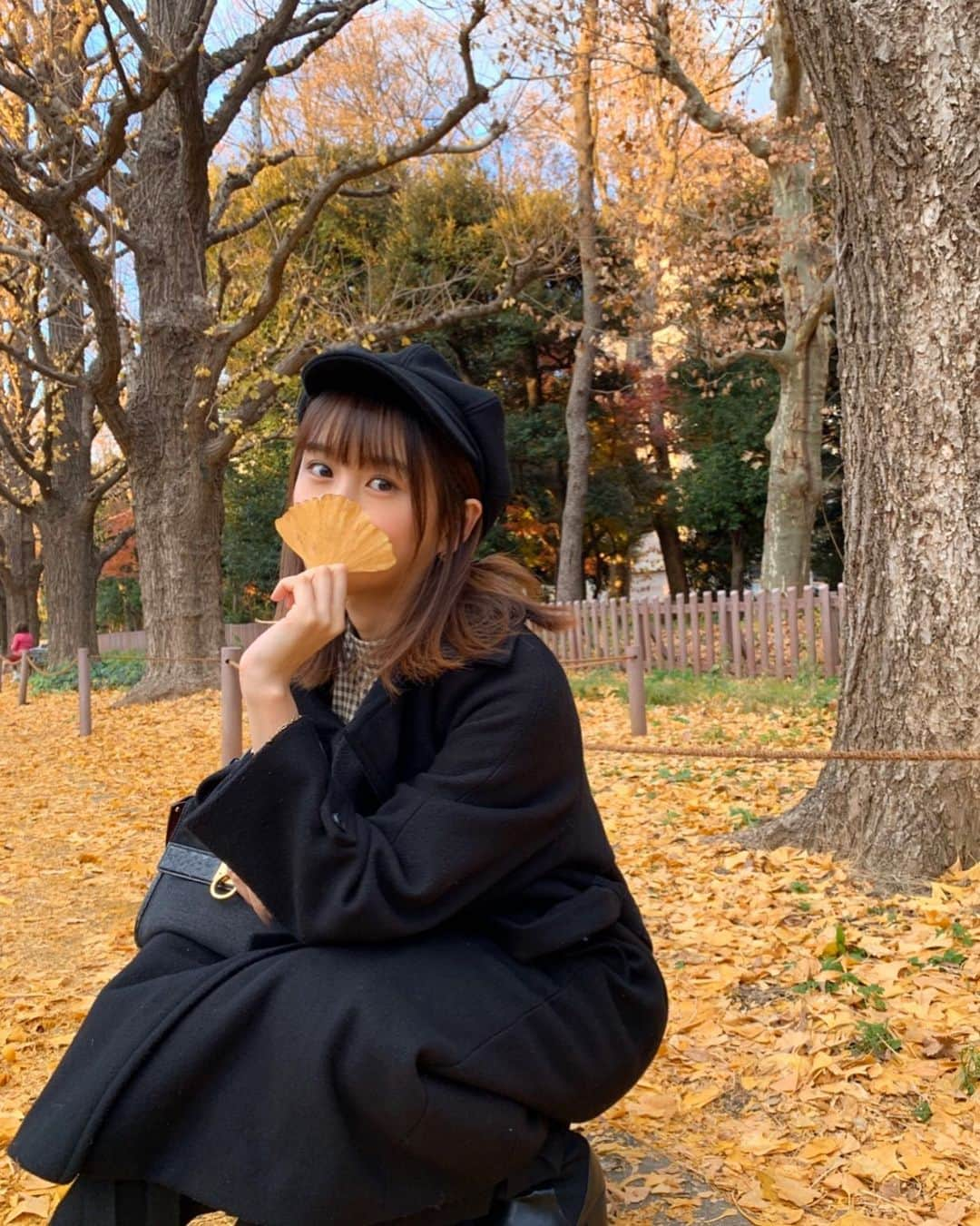 入矢麻衣さんのインスタグラム写真 - (入矢麻衣Instagram)「▼ . 黄色い世界🍂 天気も良くて気持ちよかった日😌 . . . . . #일본 #도쿄 #일상 #겨울패션 #은행나무 #좋아요 #japan #tokyo #winter #外苑前いちょう並木 #🇯🇵」12月19日 16時56分 - iriyachaaan_