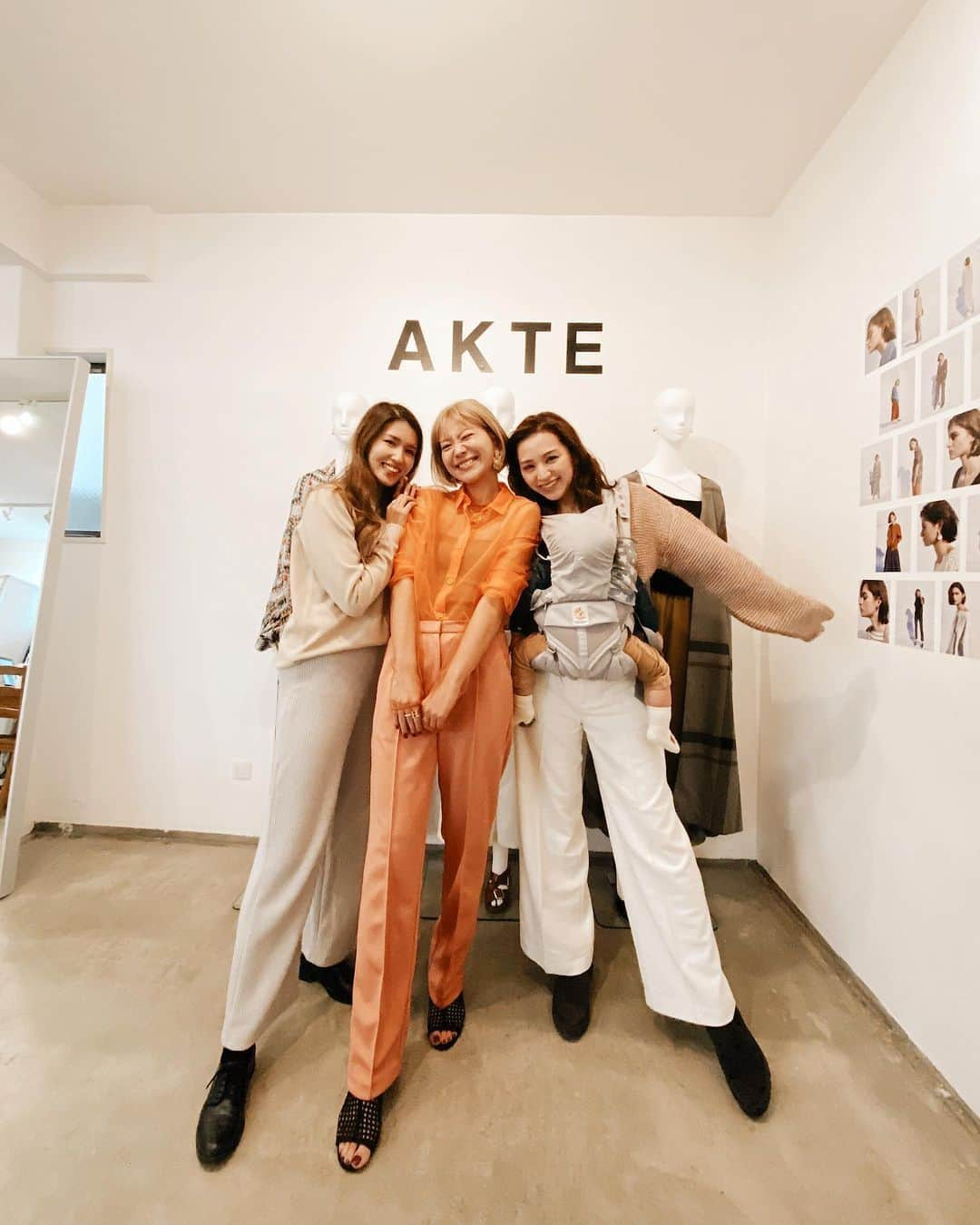 杉ありささんのインスタグラム写真 - (杉ありさInstagram)「大好きなAKTEの展示会へ🧡 s/sもほんっとに可愛かった💕 なぜこんなにも私のツボをおさえているのでしょう！ はぁー最高💗 最近選ぶお洋服が変わってきて。 元々の好みのものもありながら常に息子とセットなのでそこを考えた上でコレ！ってものが見つかる💛 この日のピンクのラメニットもAKTEです💗 そしていつも楽しいえりかさんもさとこさんも大好き😊」12月19日 17時07分 - itsmeariiisa