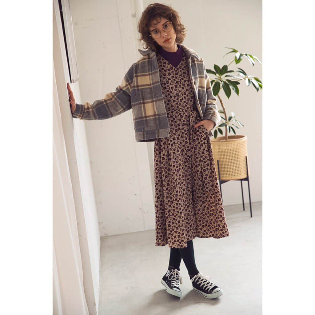 アヴァンリリィのインスタグラム：「ㅤㅤㅤㅤㅤㅤㅤㅤㅤㅤㅤㅤㅤ AVAN  LILIY 2019 Winter Collection ㅤㅤㅤㅤㅤㅤㅤㅤㅤㅤㅤㅤㅤ -Rough Feminine- 着るだけで今の空気感をまとえる女性らしいスタイルを提案 ㅤㅤㅤㅤㅤㅤㅤㅤㅤㅤㅤㅤㅤ __________________________________________________________ #AVANLILY #アヴァンリリィ ㅤㅤㅤㅤㅤㅤㅤㅤㅤㅤㅤㅤㅤ」